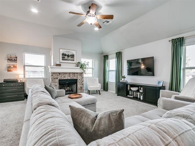 2932 NW 184th Street, Edmond, OK 73012