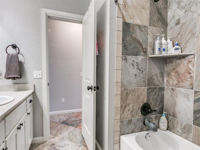 2932 NW 184th Street, Edmond, OK 73012