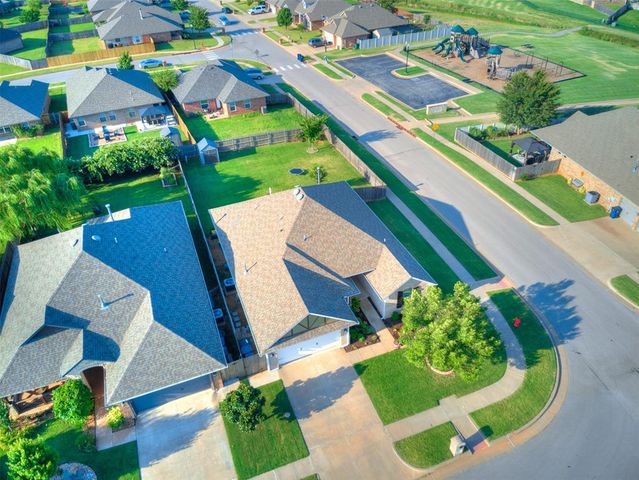 2932 NW 184th Street, Edmond, OK 73012
