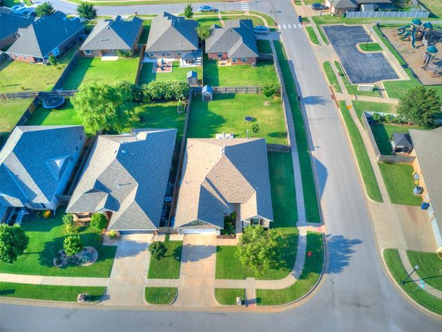2932 NW 184th Street, Edmond, OK 73012