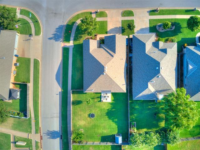 2932 NW 184th Street, Edmond, OK 73012