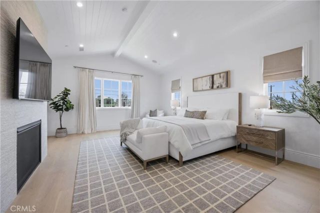 858 Fiske, Pacific Palisades, CA 90272