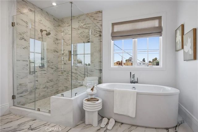 858 Fiske, Pacific Palisades, CA 90272