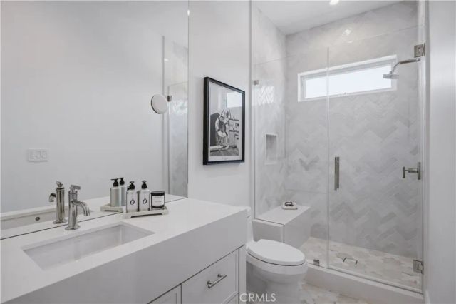 858 Fiske, Pacific Palisades, CA 90272