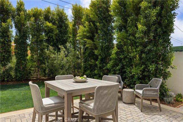 858 Fiske, Pacific Palisades, CA 90272