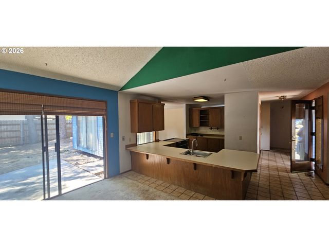 1545 Sw 178TH Ave, Beaverton, OR 97003