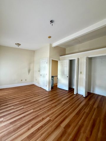8-12 Leeds St, Boston, MA 02127