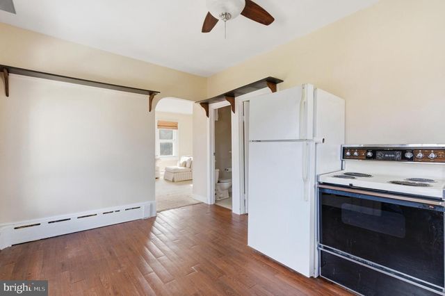 19 THATCHER RD, Frenchtown, NJ 08825