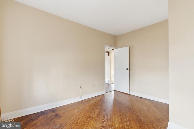 19 THATCHER RD, Frenchtown, NJ 08825