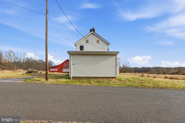 19 THATCHER RD, Frenchtown, NJ 08825