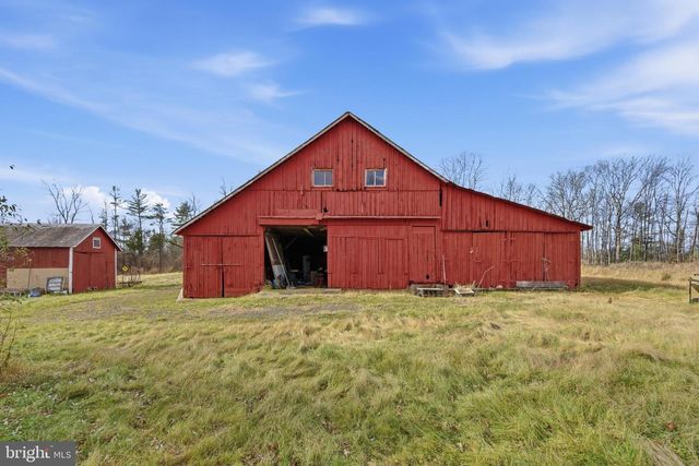 19 THATCHER RD, Frenchtown, NJ 08825
