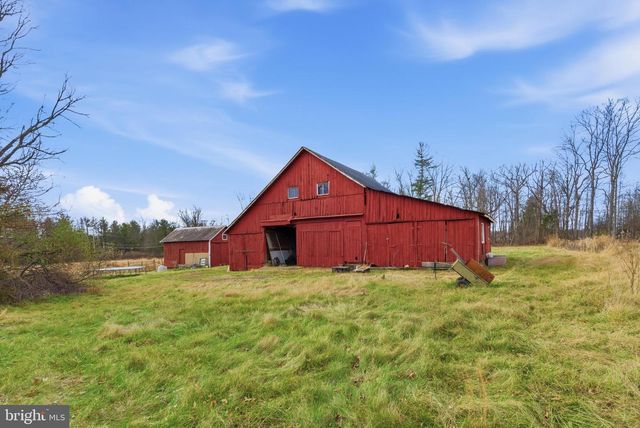 19 THATCHER RD, Frenchtown, NJ 08825
