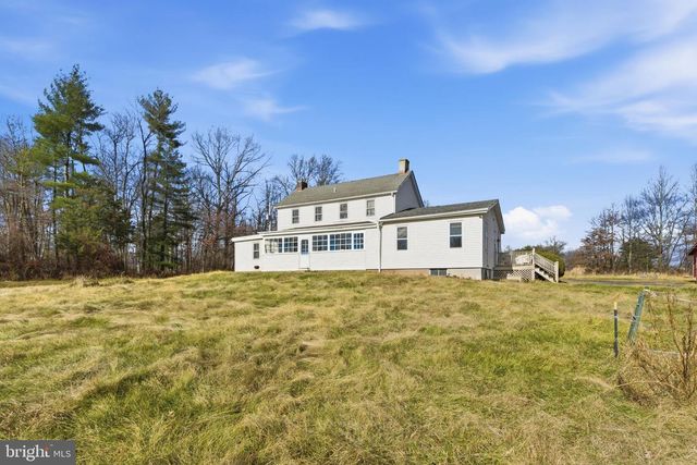 19 THATCHER RD, Frenchtown, NJ 08825