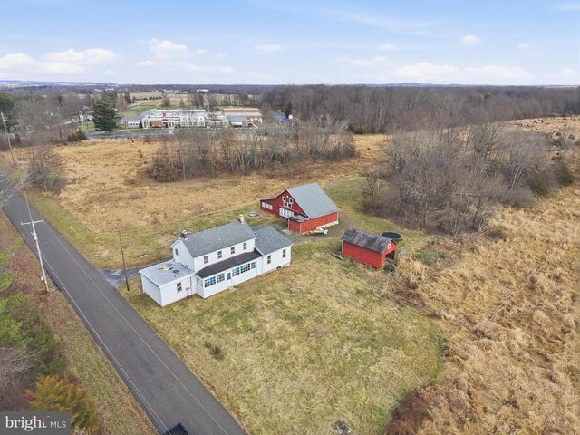 19 THATCHER RD, Frenchtown, NJ 08825