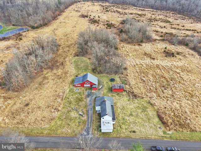 19 THATCHER RD, Frenchtown, NJ 08825