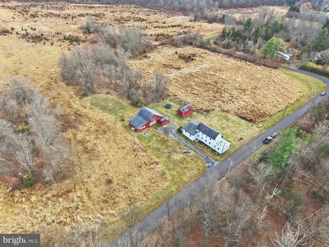 19 THATCHER RD, Frenchtown, NJ 08825