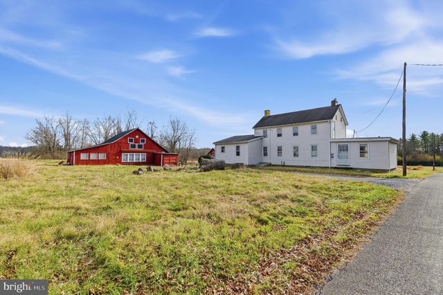 19 THATCHER RD, Frenchtown, NJ 08825