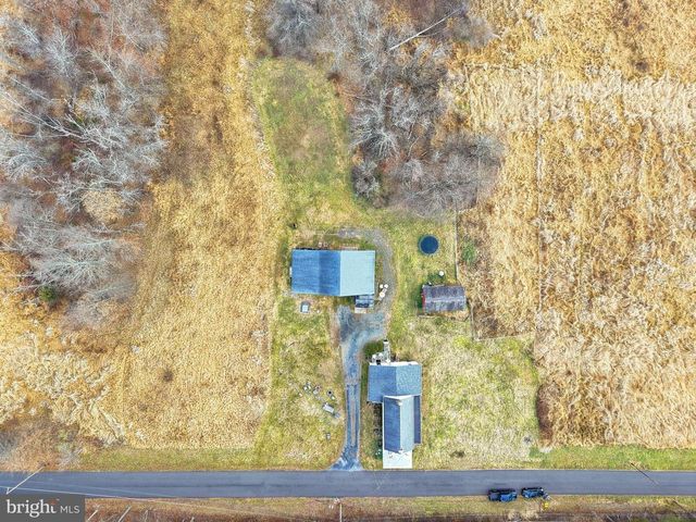 19 THATCHER RD, Frenchtown, NJ 08825