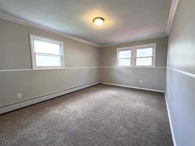 25 Kynor Ave, Hopatcong Boro, NJ 07874