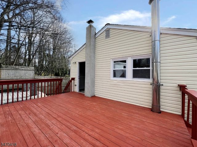 25 Kynor Ave, Hopatcong Boro, NJ 07874