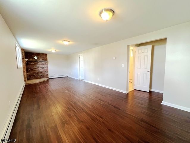 25 Kynor Ave, Hopatcong Boro, NJ 07874