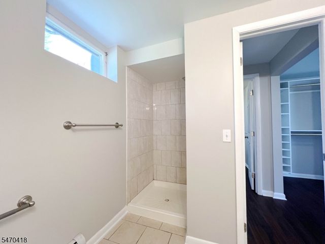 25 Kynor Ave, Hopatcong Boro, NJ 07874