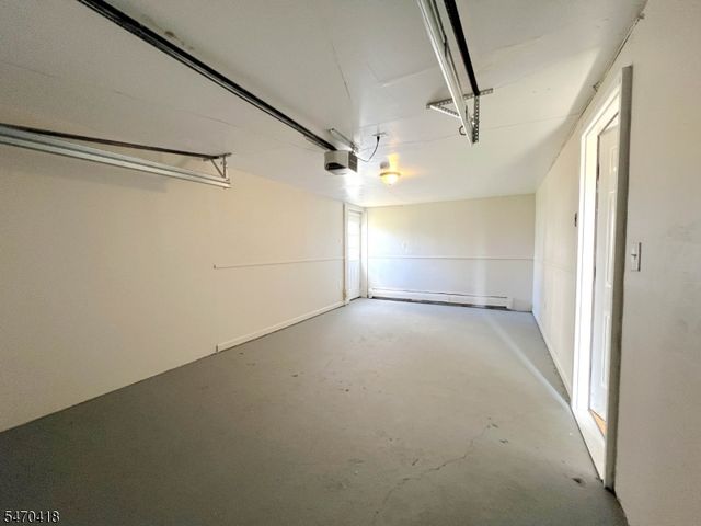 25 Kynor Ave, Hopatcong Boro, NJ 07874