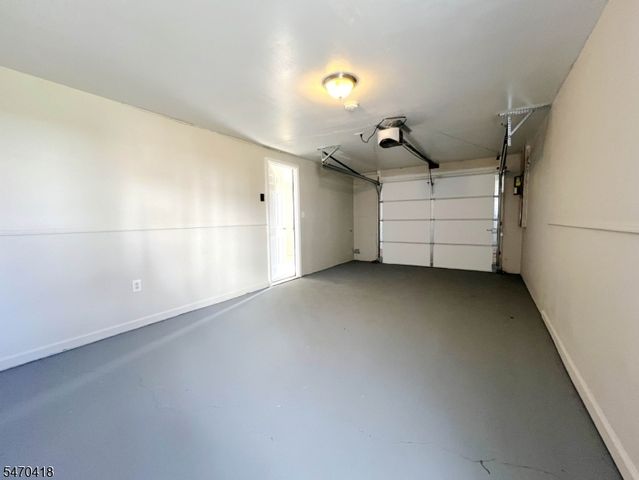 25 Kynor Ave, Hopatcong Boro, NJ 07874