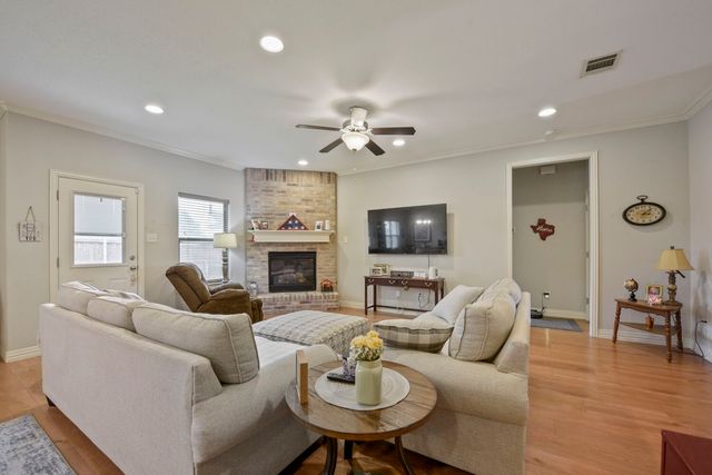 1604 Belle Plain Drive, Cleburne, TX 76033