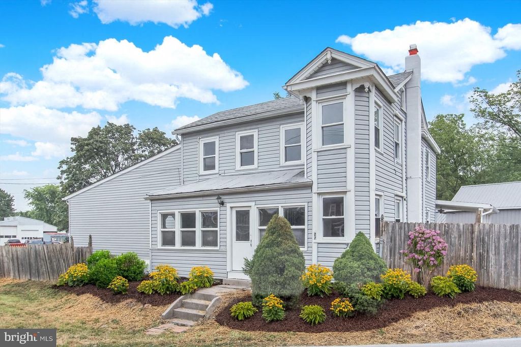 27 MAPLE ST, Gettysburg, PA 17325