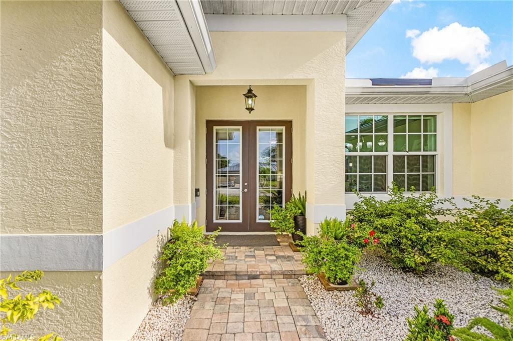 3742 Tangelo DR, ST. JAMES CITY, FL 33956 — photo 4