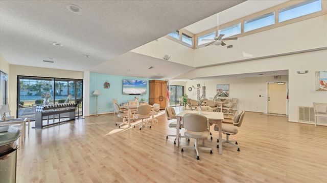 5132 36TH STREET W 5132, Bradenton, FL 34210