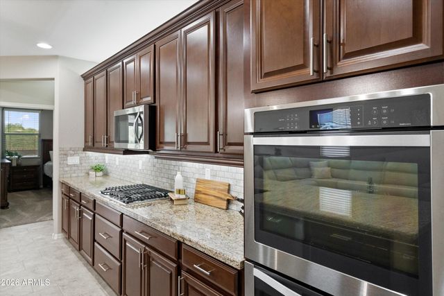17569 W SUMMIT Drive, Goodyear, AZ 85338