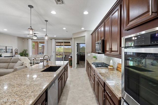 17569 W SUMMIT Drive, Goodyear, AZ 85338