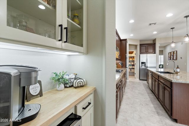 17569 W SUMMIT Drive, Goodyear, AZ 85338