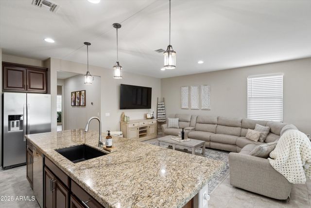 17569 W SUMMIT Drive, Goodyear, AZ 85338