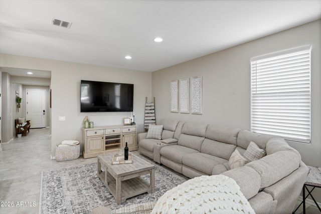 17569 W SUMMIT Drive, Goodyear, AZ 85338