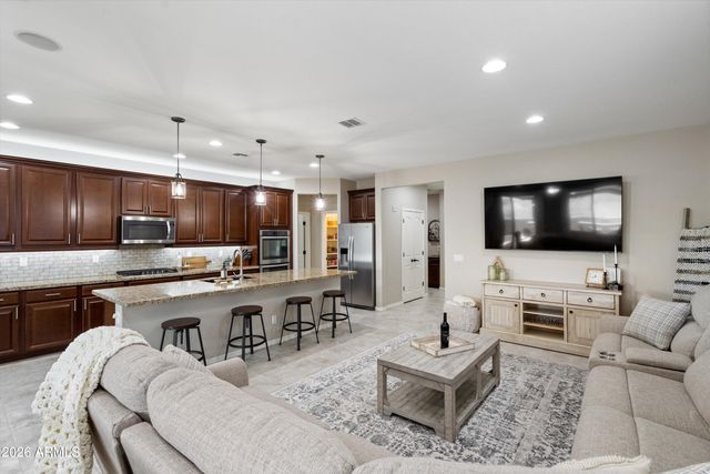 17569 W SUMMIT Drive, Goodyear, AZ 85338