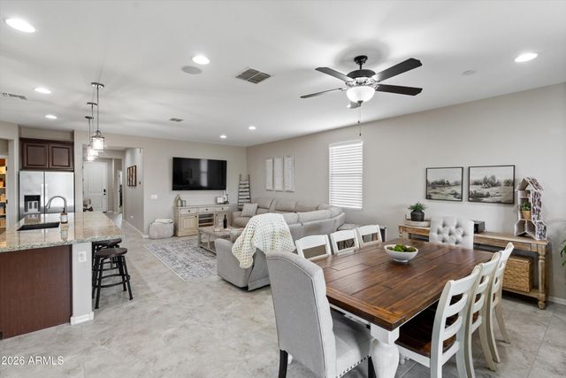 17569 W SUMMIT Drive, Goodyear, AZ 85338