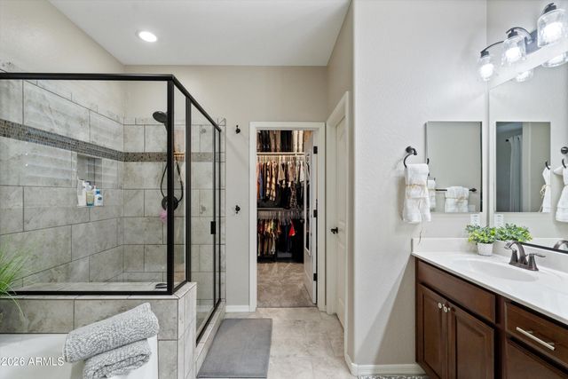 17569 W SUMMIT Drive, Goodyear, AZ 85338