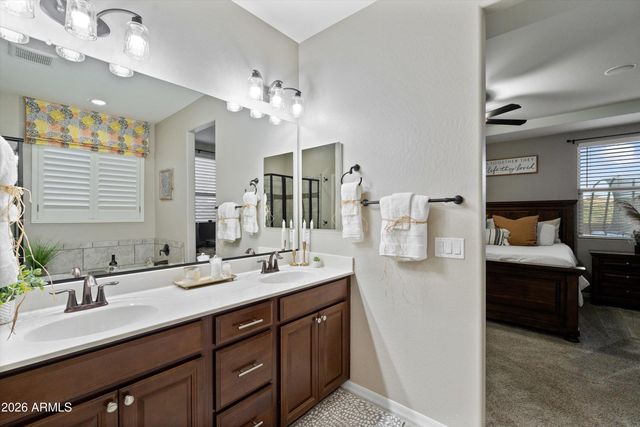 17569 W SUMMIT Drive, Goodyear, AZ 85338