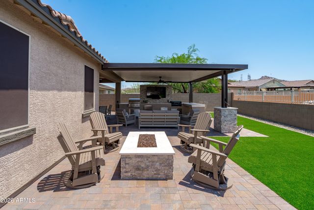 17569 W SUMMIT Drive, Goodyear, AZ 85338