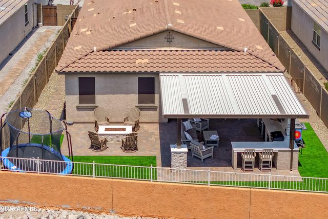 17569 W SUMMIT Drive, Goodyear, AZ 85338
