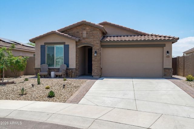 17569 W SUMMIT Drive, Goodyear, AZ 85338