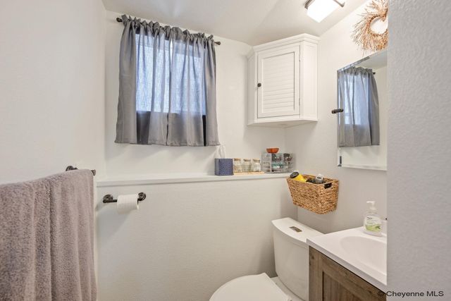 7425 WILLSHIRE BLVD, Cheyenne, WY 82009