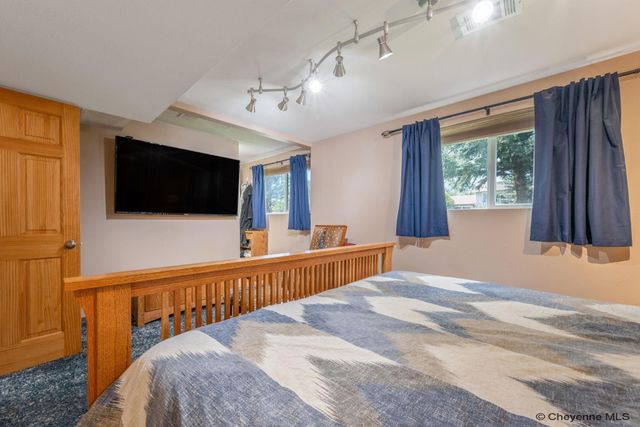 7425 WILLSHIRE BLVD, Cheyenne, WY 82009