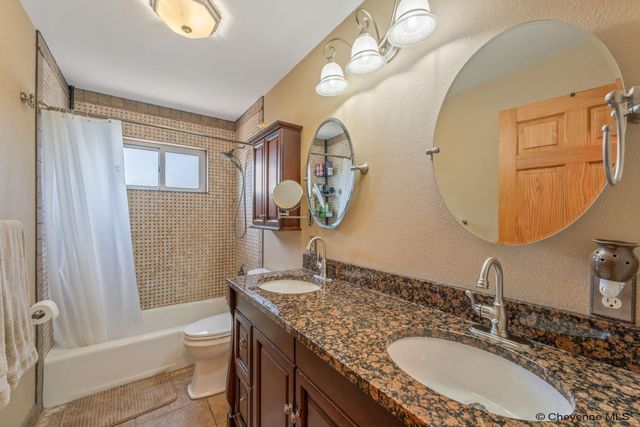 7425 WILLSHIRE BLVD, Cheyenne, WY 82009
