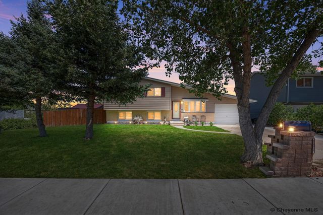 7425 WILLSHIRE BLVD, Cheyenne, WY 82009