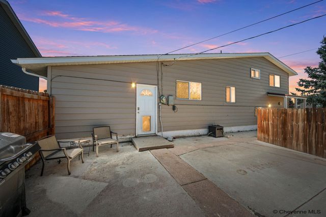 7425 WILLSHIRE BLVD, Cheyenne, WY 82009