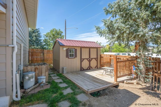 7425 WILLSHIRE BLVD, Cheyenne, WY 82009
